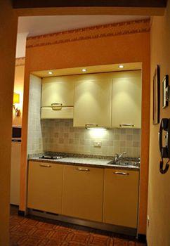 Aparthotel House