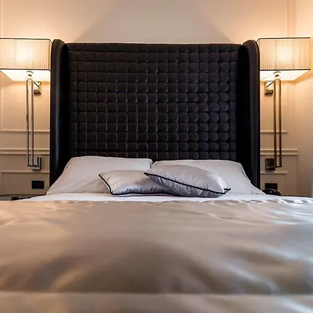 Verona House Aparthotel Esterno foto