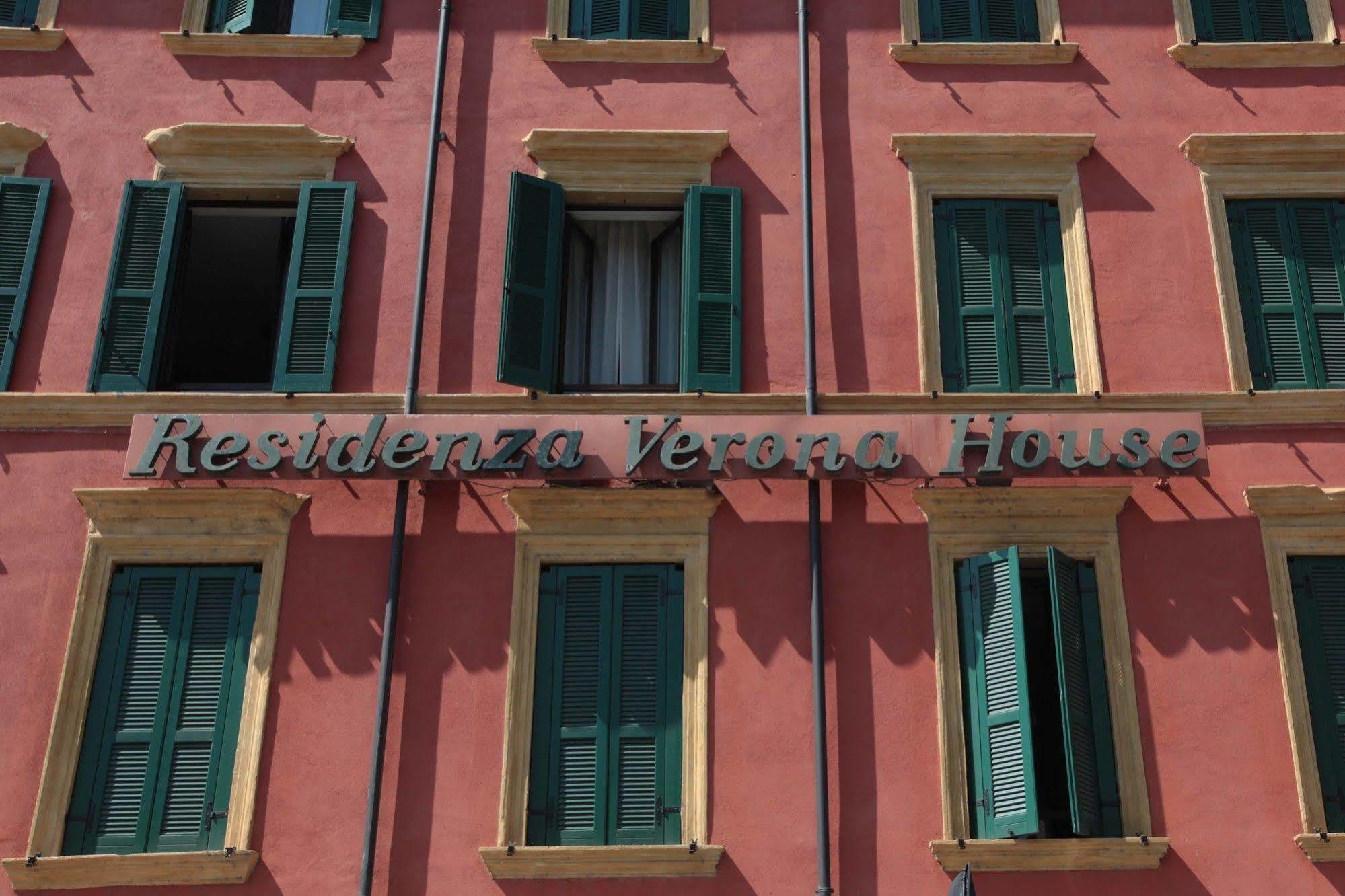 House 4*